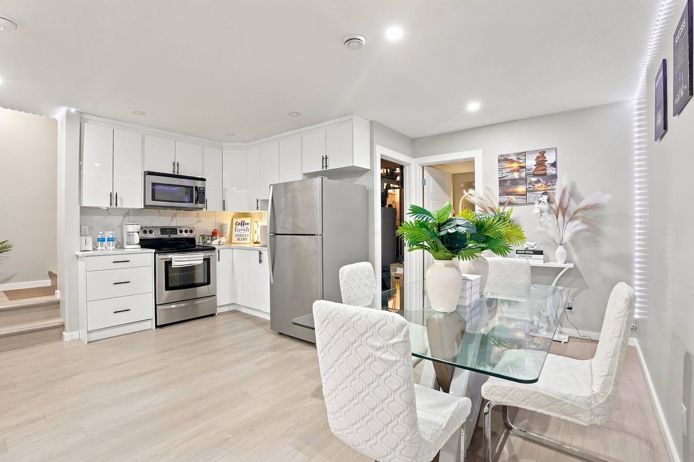 Entire apartment, Cozy 1-Bedroom Apartment in Calgary with Kitchenette in Calgary, Canadian Rocky Mountains