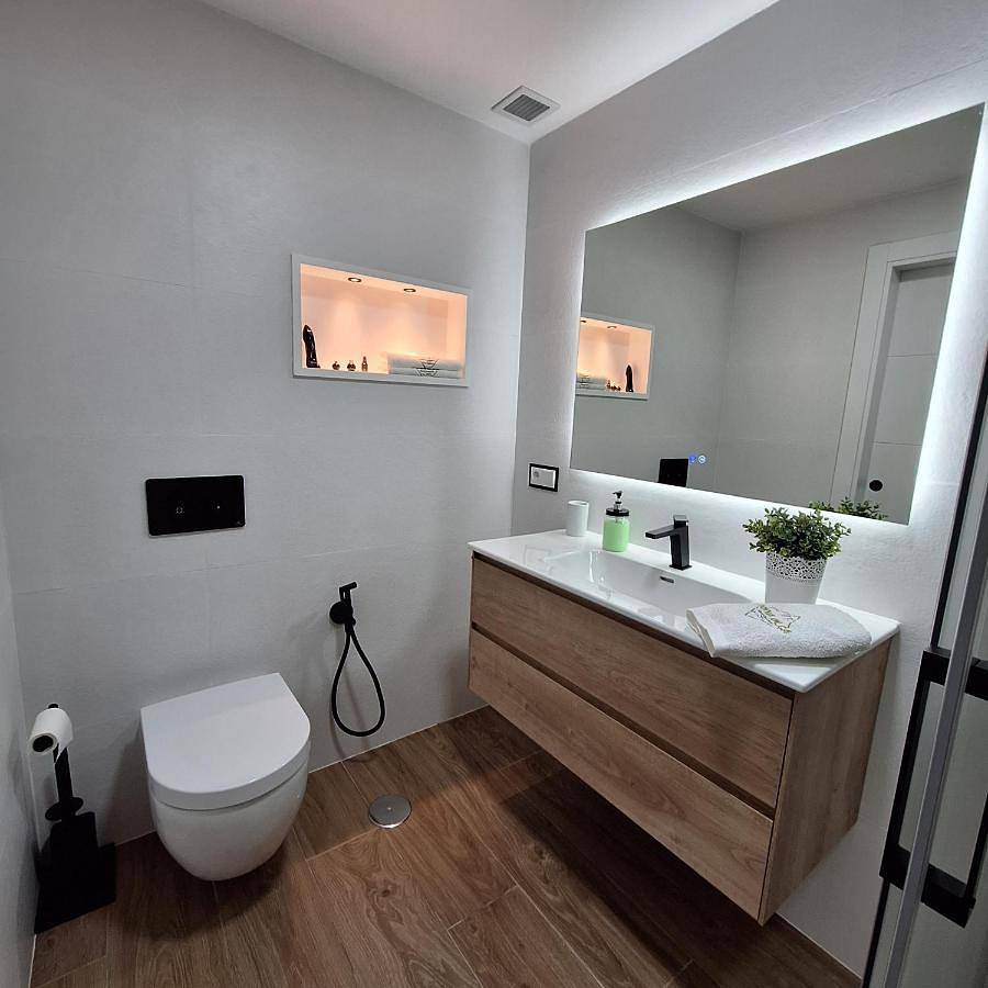 Apartamento entero, Apto Dona Olga 200 mts playa Lapamán, terraza vistas al mar in Praia de Lapamán (Marín), Bueu