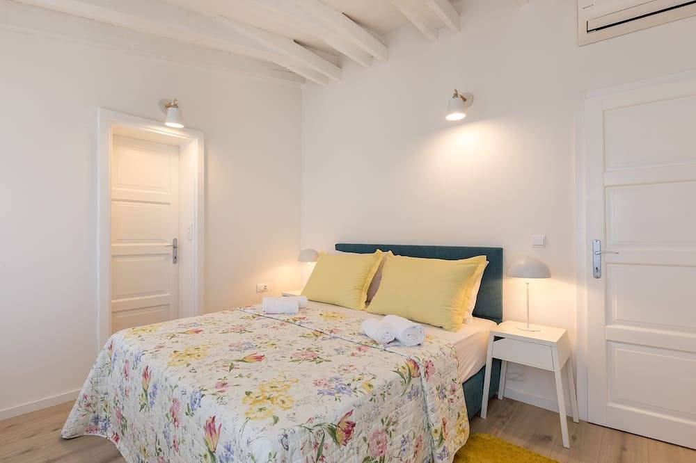 Appartamento intero, Appartamento con terrazza magica tra i vecchi tetti, accanto al Palazzo di Diocleziano in Spalato, Regione spalatino-dalmata