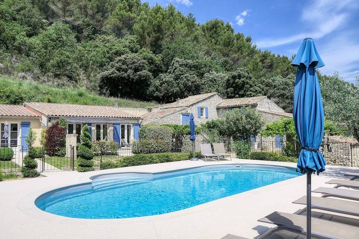Ferienwohnung für 2 Personen, mit Terrasse und Pool sowie Garten - 1