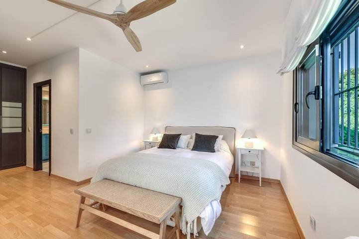 Casa rural para 8 personas, con vistas y terraza además de piscina y jardín en San Pedro Alcántara - 4