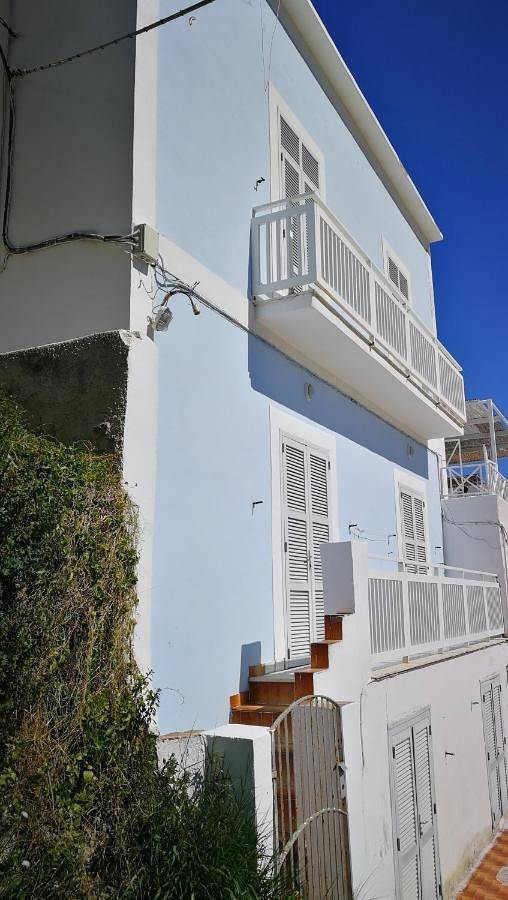 B&b per 3 persone, con balcone a Ponza