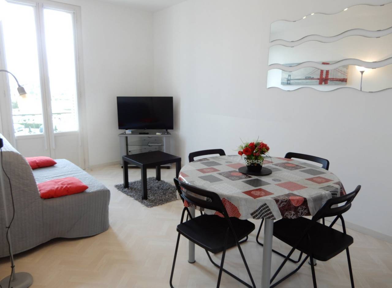 Appartement entier, La Vue Mers - vue panoramique, balcon, 100 m plage, vélos in Mers-les-Bains, Région d'Abbeville