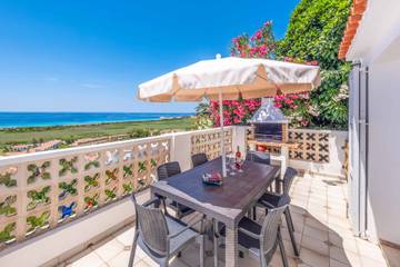 Villa in Alaior Municipality, Coast of Menorca für 6 