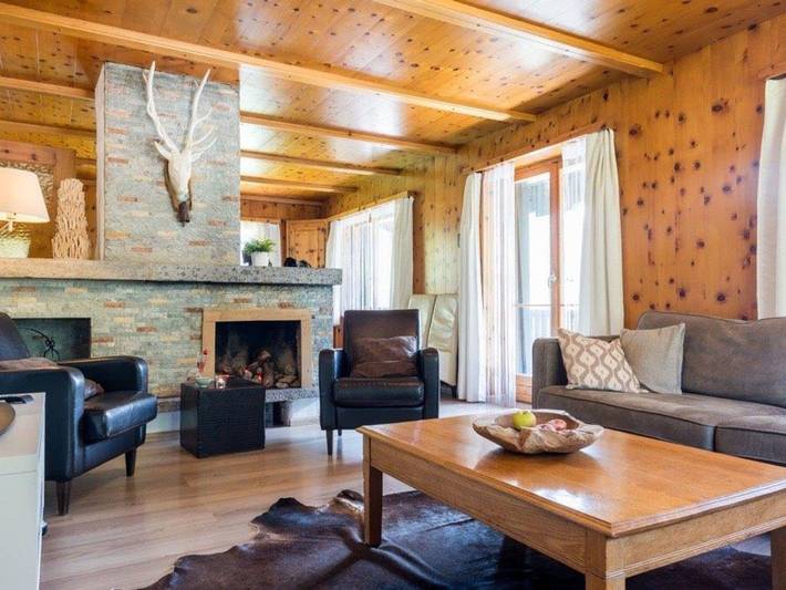 Ferienhaus für 8 Personen, mit Balkon/Terrasse und Balkon sowie Terrasse und Garten in der Aletsch Arena
