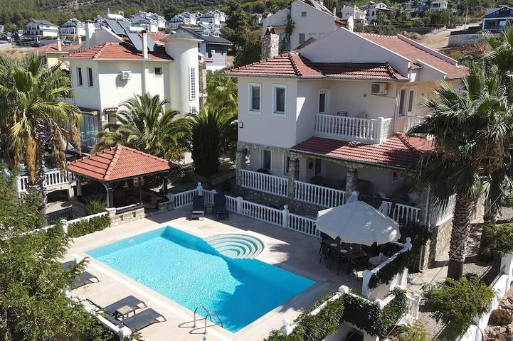 Ferienhaus für 8 Personen, mit Balkon und Garten in Ägäisregion