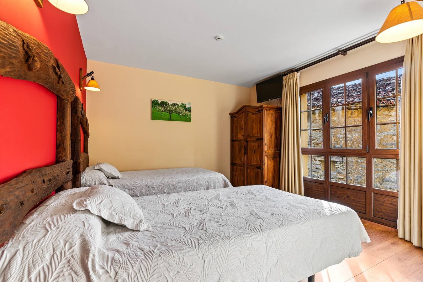 Habitación 'El Manzano' con piscina compartida, jardín compartido y Wi-Fi in Gamonedo, Cangas de Onís