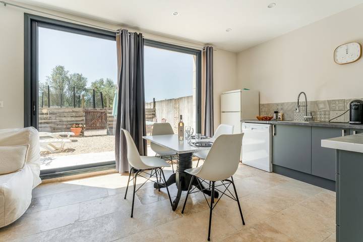 Ferienwohnung für 3 Personen, mit Whirlpool und Garten in Arles - 3