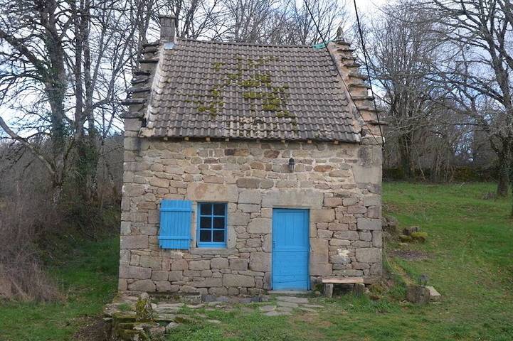 Gîte pour 3 personnes, avec terrasse et jardin en Corrèze