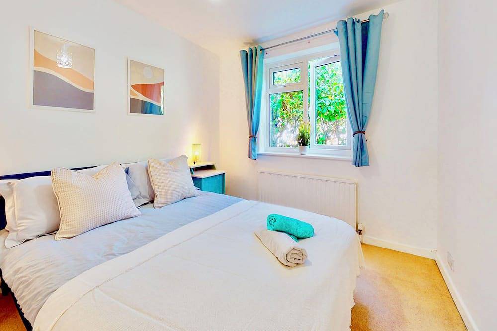 Geheel appartement, Spacious 2 Bed Ground Floor Apartment with Parking 2 Mins to Town Centre in Royal Tunbridge Wells, Kent