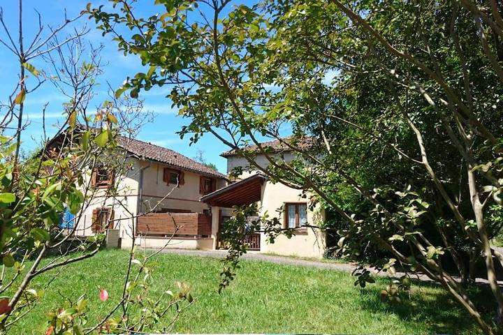 Location de vacances pour 4 personnes, avec jardin, adapté aux familles à Saint-Laurent (Midi-Pyrénées)