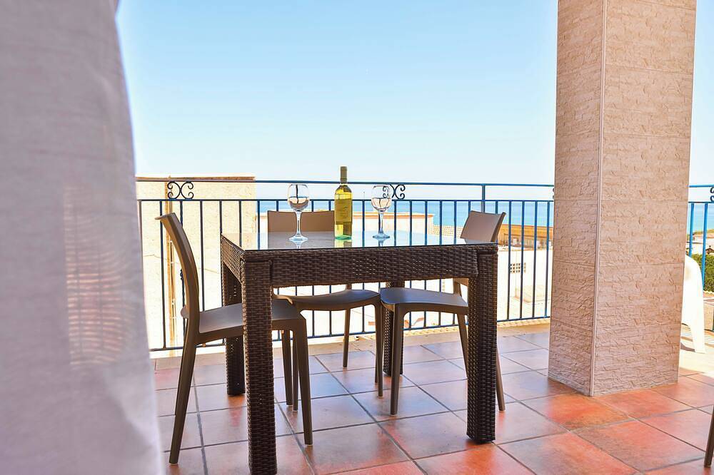 Apartamento entero, Apartamento Típico A 150 Metros Del Mar Alquiler De Coches Wifi in Alcamo Marina, Alcamo