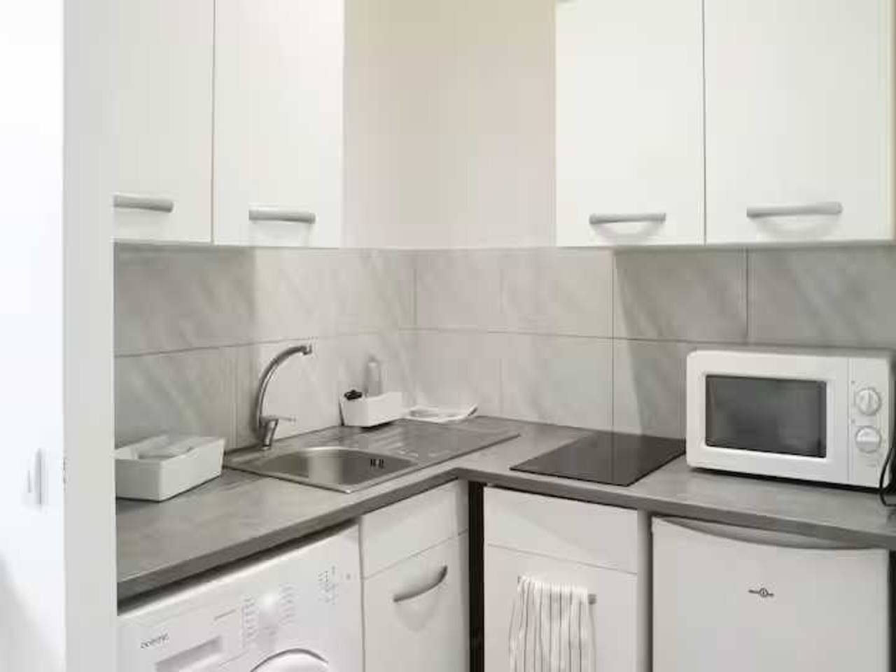 Appartement entier, Studio Confortable - 2P - Clichy in Clichy, Hauts-de-Seine