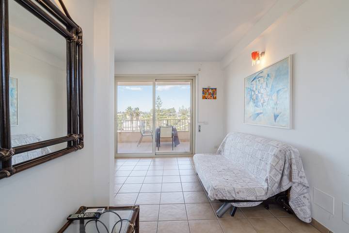 Appartamento intero, Appartamento per vacanze "Giulietta" con vista mare, balcone e Wi-Fi in Reitani, Noto e dintorni