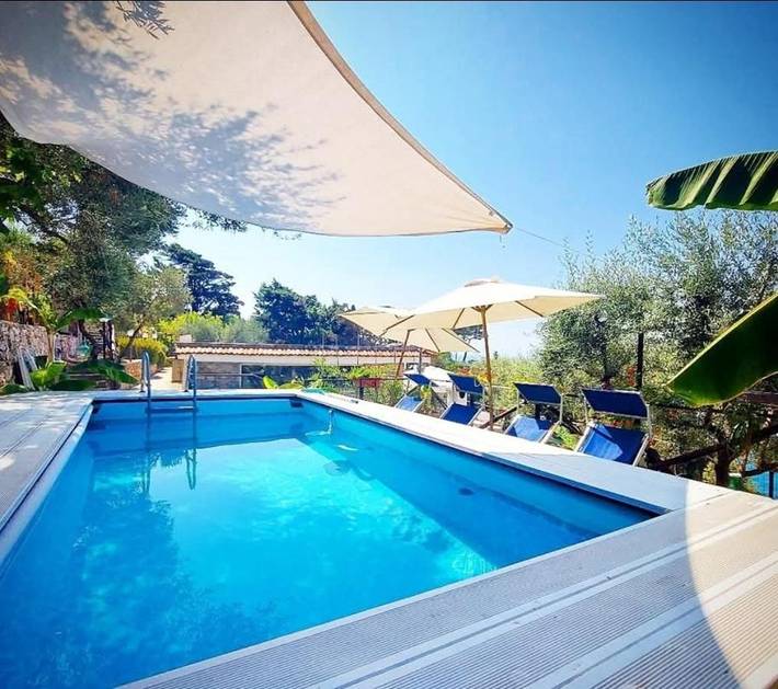 Casa vacanza per 6 persone, con panorama e terrazza nonché piscina e giardino - 1