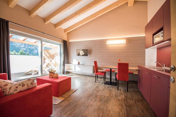 Hel lejlighed, Ferielejlighed for 2 personer med balkon in Hohe Tauern, Sand in Taufers