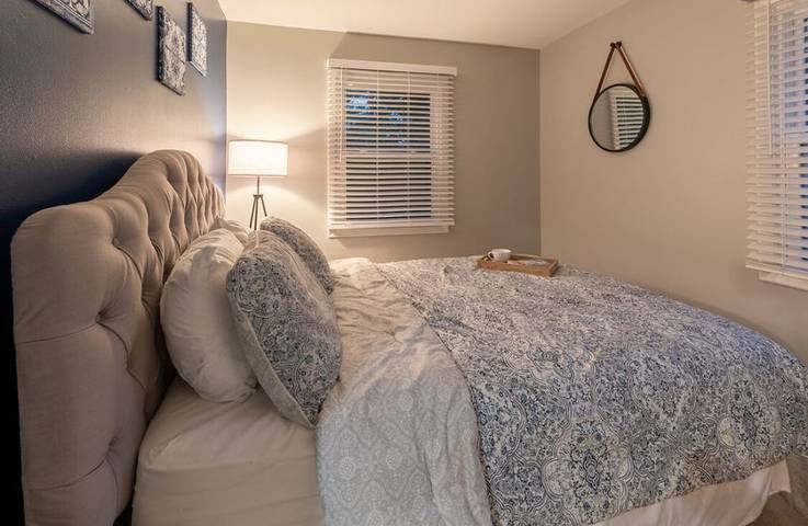 Vacation rental for 8 people, with hot tub and yard in Anne Arundel County