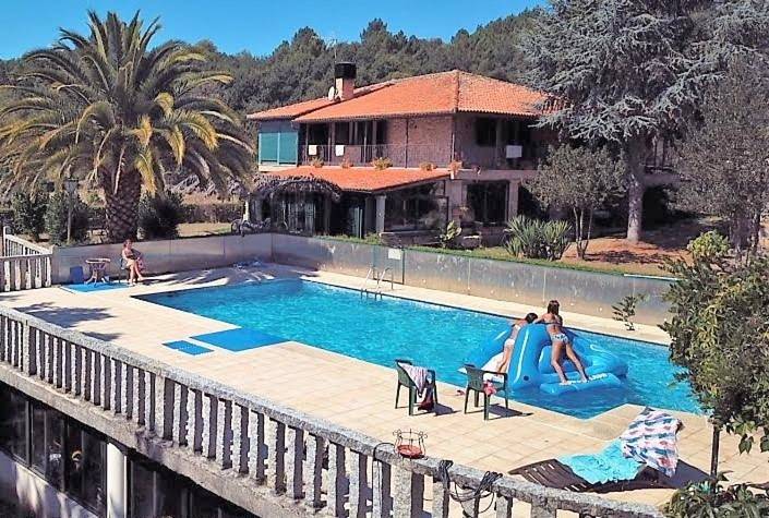 Casa rural para 4 personas, con Terraza además de Jardín y Piscina en Provincia de Orense
