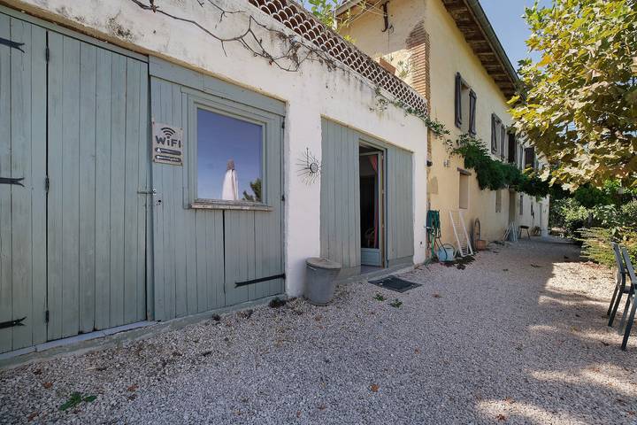 Holiday Home 'Maison Cazac Marrakech' with Mountain View and Wi-Fi in Cazac, Haute-Garonne