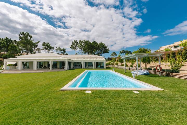 Casa de férias para 10 pessoas, com varanda e jardim em Carvalhal