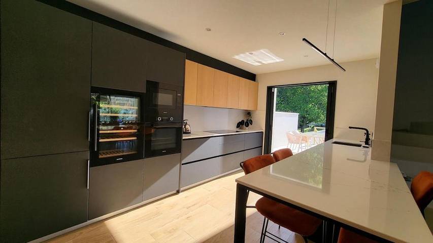 Location de vacances pour 8 personnes, avec piscine ainsi que bassin pour enfant et jardin, animaux acceptés à Boucau - 4