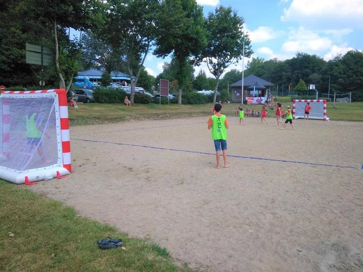 Parc de vacances pour 5 personnes, avec jardin ainsi que vue sur le lac et vue dans Lac de Villefranche de Panat - 3