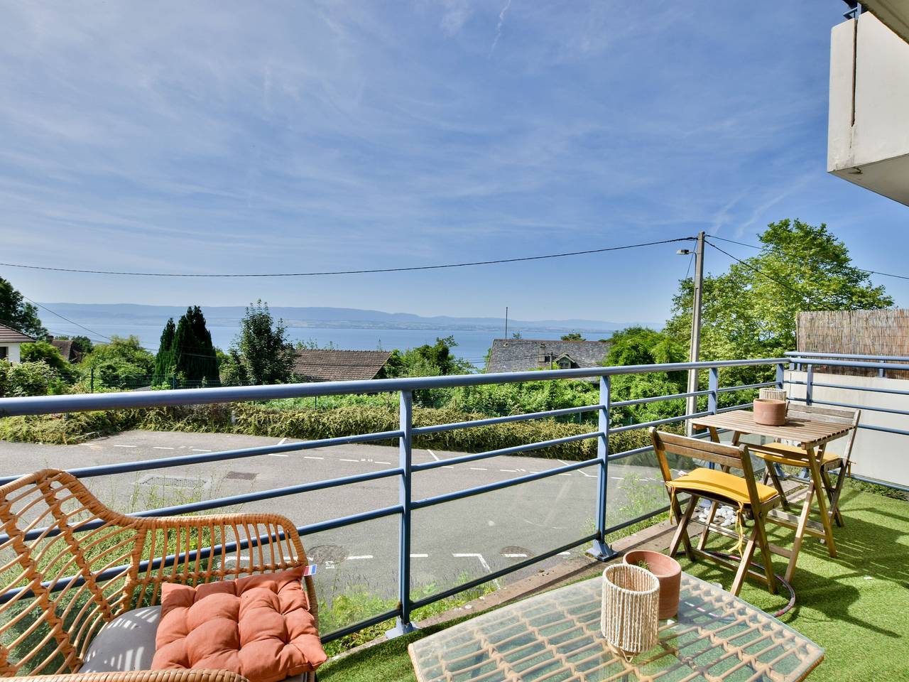 Ganze Wohnung, Geräumige Wohnung mit Pool, Balkon, Parkplatz und Wlan in Publier in Publier, Thonon-les-Bains und Umgebung