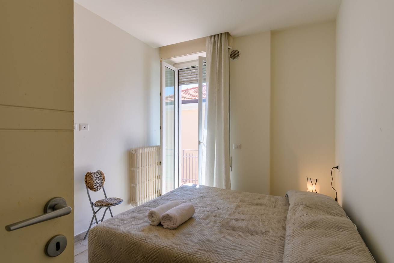 Appartamento intero, Guesthost - Flaminia 36 Apartment in Pesaro, Valle del Metauro