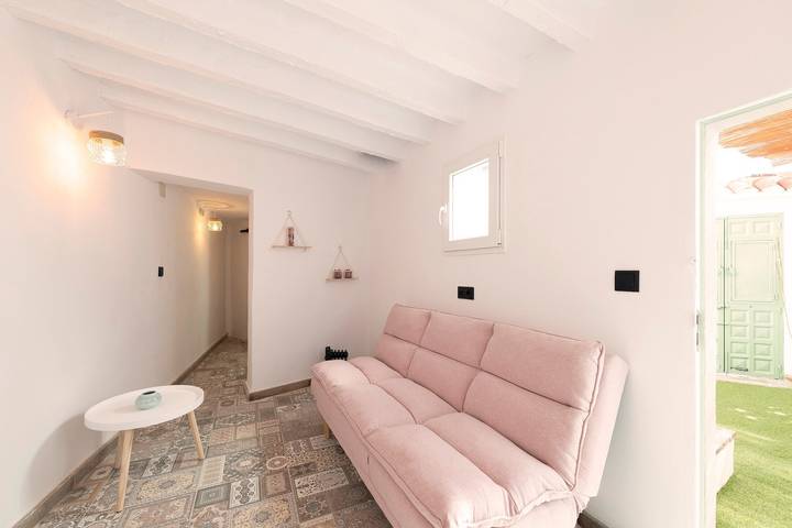 El Patio de Rafaela Country House with Mountain Views, Wi-Fi and Air Conditioning in Venta Baja, Alcaucín