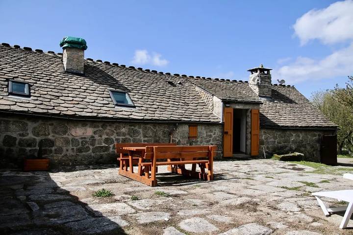Gîte pour 5 personnes, avec piscine dans Pic de Finiels - 4