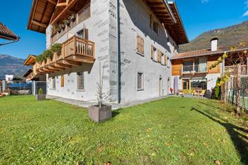 Gîte pour 9 personnes, avec jardin à Tione di Trento