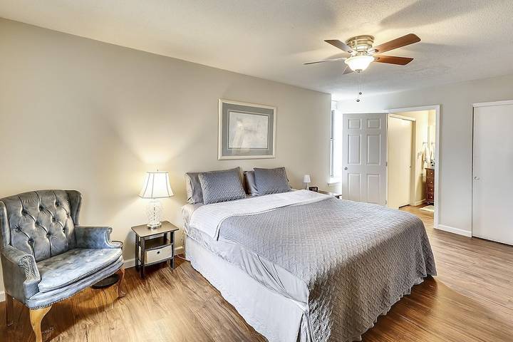 Vacation rental for 4 people, with terrace and pool in Memphis