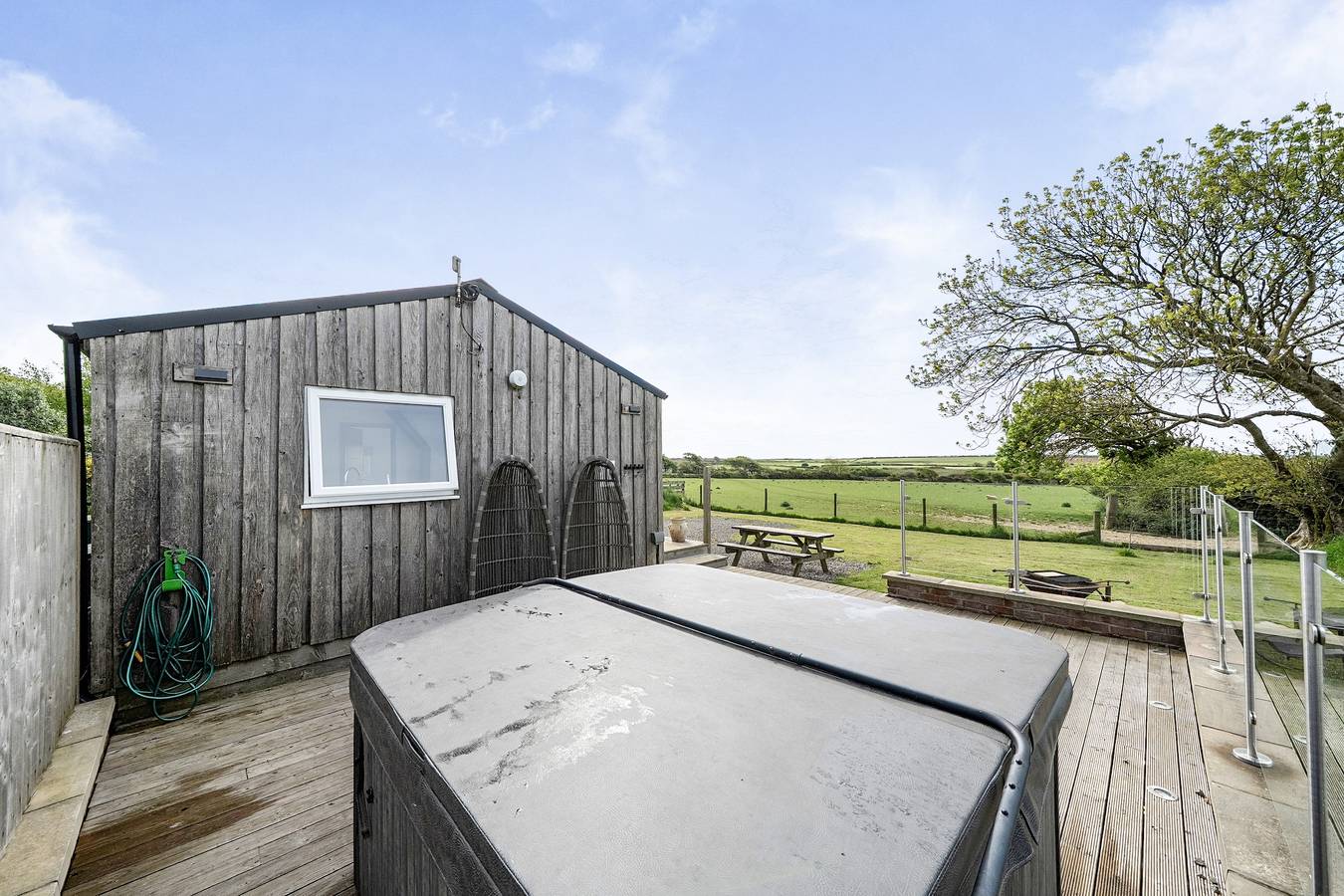 Romantic Hot Tub Lodge , Stunning Views in Pembrokeshire