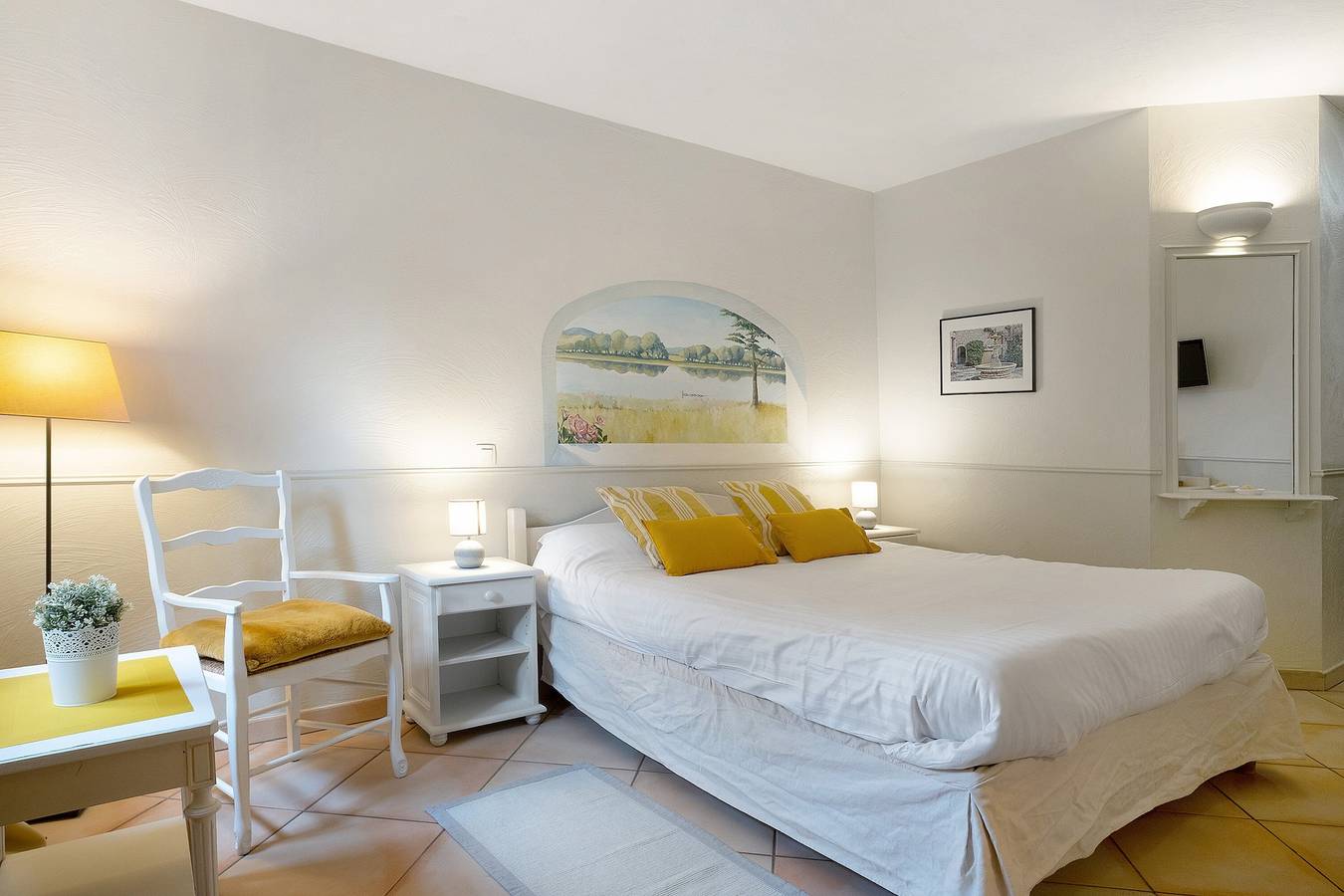 Habitación de huéspedes «Olive» con piscina compartida, Wi-Fi y aire acondicionado in Tourrettes-sur-Loup, Region de Cannes