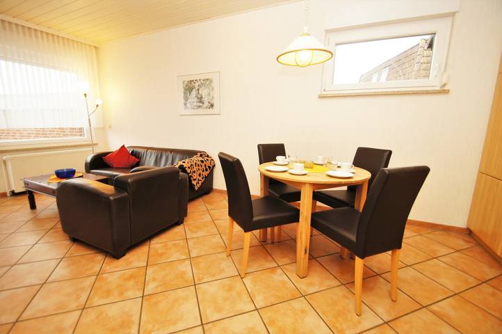 Bungalow für 4 Personen, mit Terrasse und Garten in Dahme - 2