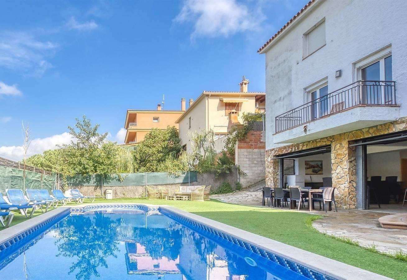 Villa "Costacabana - Nicky" with Private Pool & Wi-Fi in Sant Pere del Bosc, Lloret de Mar
