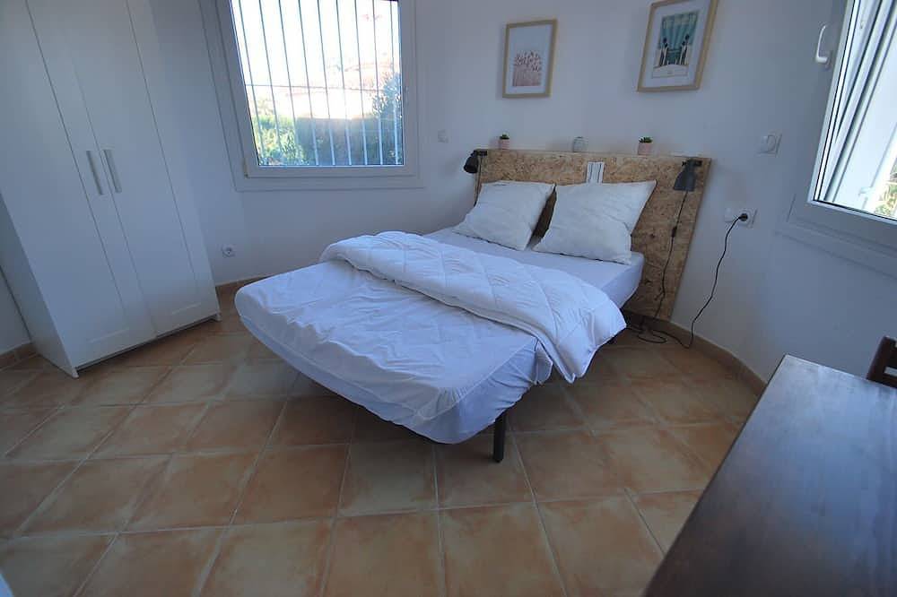 Chalet con piscina privada, aire acondicionado, internet in Oliva, Costa Blanca