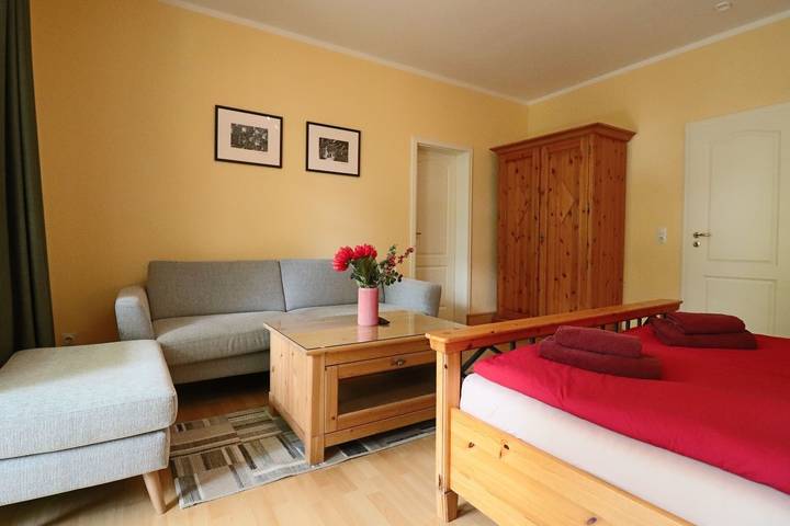 Ferienwohnung für 5 Personen, mit Balkon und Terrasse sowie Garten in Wartburg - 2