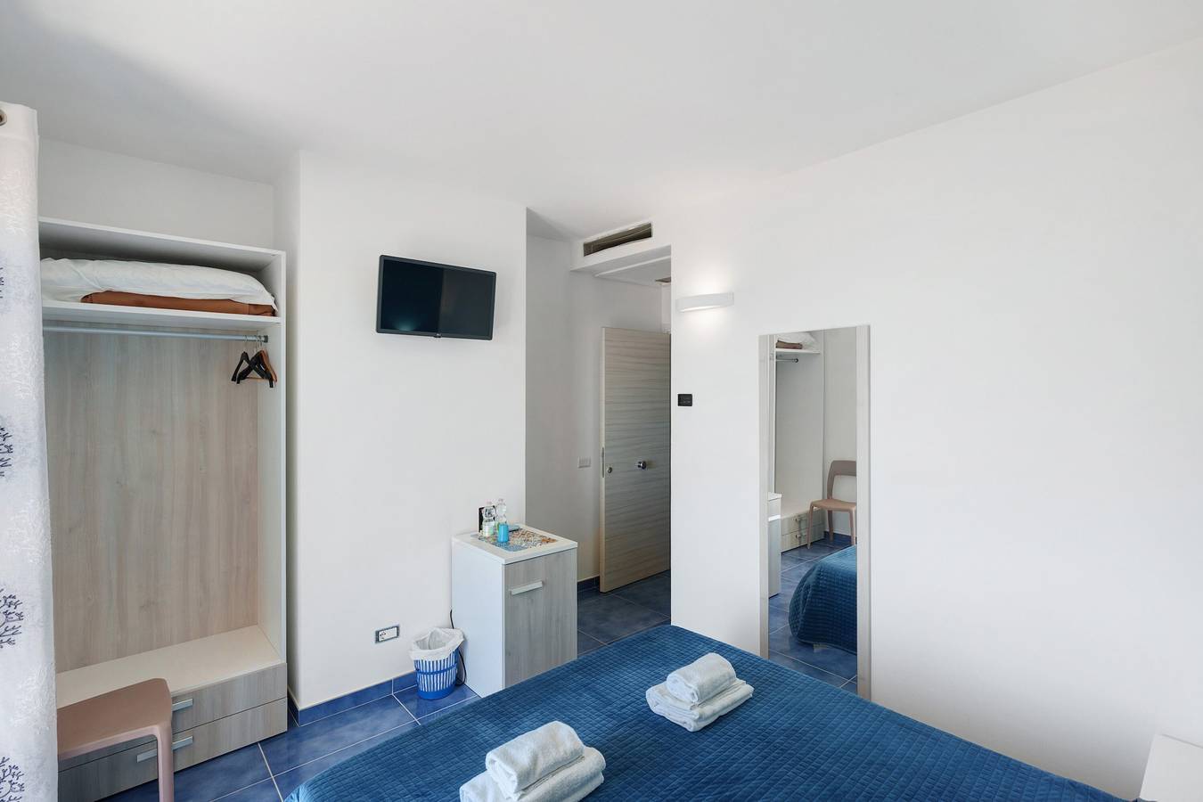 Camera Vento Vista Mare: vista mare, Wi-Fi e aria condizionata in Pianillo, San Lazzaro
