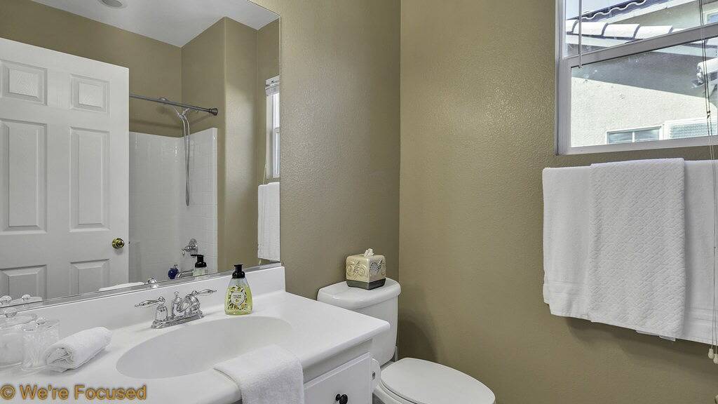 Desertsunflower:walking polo ground, Coachellafest in Coachella, Coachella Valley