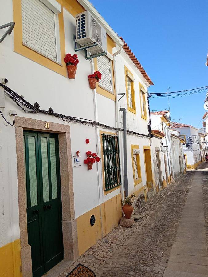 Location de vacances pour 6 personnes, avec Terrasse et Jardin dans Nisa - 2