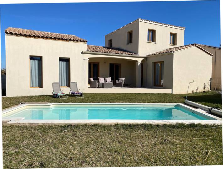 Gîte pour 6 personnes, avec piscine