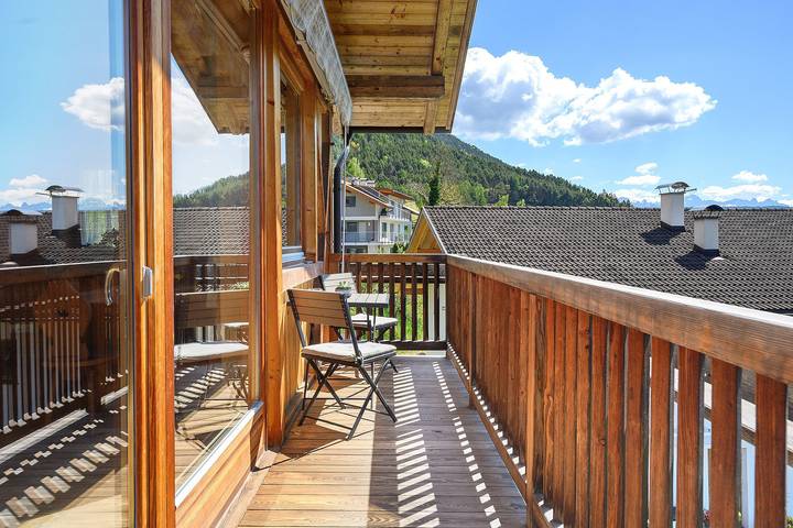 Holiday Home 'Ferienhaus Schwarzenbach' with Mountain View, Private Terrace and Wi-Fi in Avigna, Jenesien
