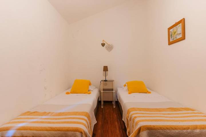 Apartamento para 4 personas, con jardín además de vistas y terraza en Estremoz
