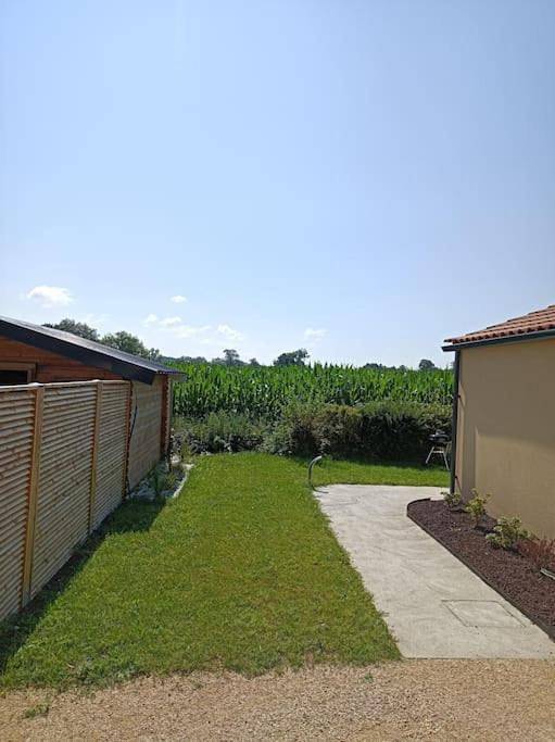 Appartement entier, One-Bedroom Apartment in La Pommeraie-sur-Sèvre, Fontenay-le-Comte