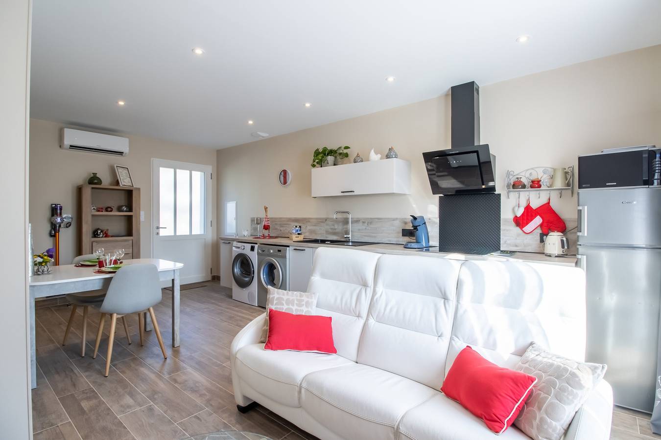 Le Pic Épeiche – Maison de vacances moderne à Sarlat avec terrasse, parking et vue panoramique in Sarlat-la-Canéda, Périgord Noir