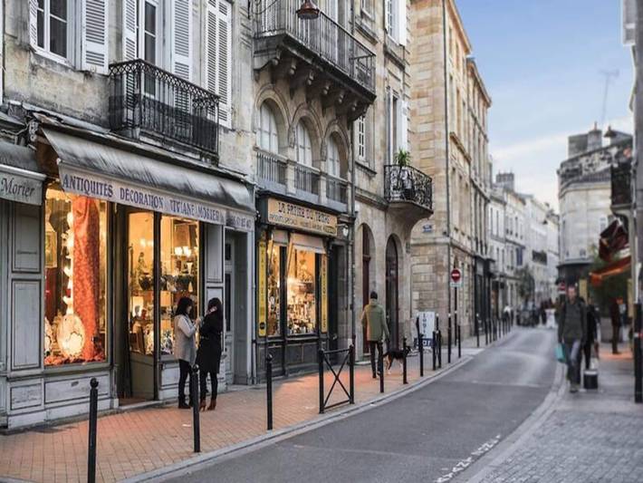 Holiday rental for 4 people, with balcony, child-friendly in Bordeaux