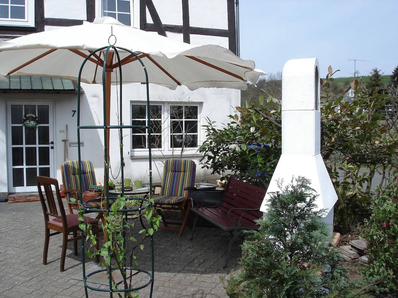 Ferienhaus 'Fachwerkhaus Korntenne' mit Bergblick, privater Terrasse und Wlan in Usseln, Willingen