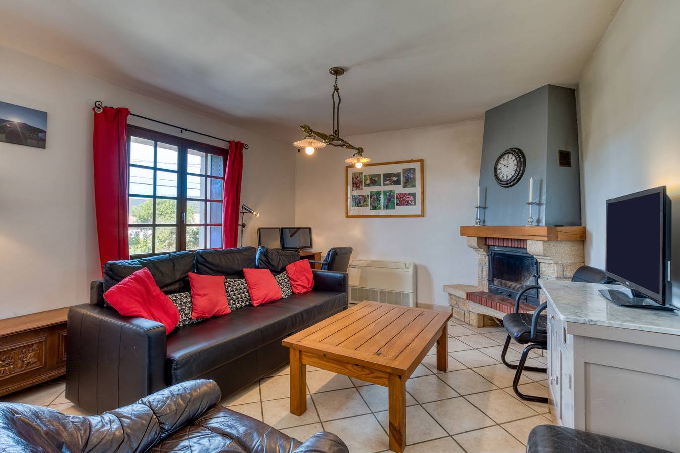 Vakantiehuis 'La Trêve' met uitzicht op de bergen, Wi-Fi en airconditioning in La Tour-sur-Orb, Béziers en omgeving