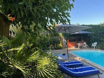 Gîte pour 4 personnes, avec piscine et jardin ainsi que vue et sauna, adapté aux familles à Saint-Laurent-d'Aigouze